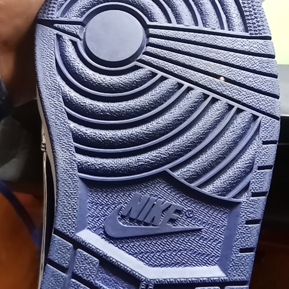 Jordan 1 retro deep royal